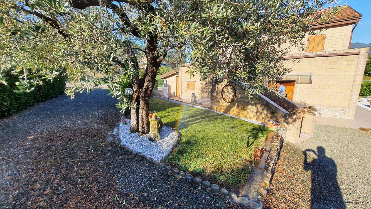Spicchio Di Luna - Casa Vacanze Albiano Magra Exteriér fotografie